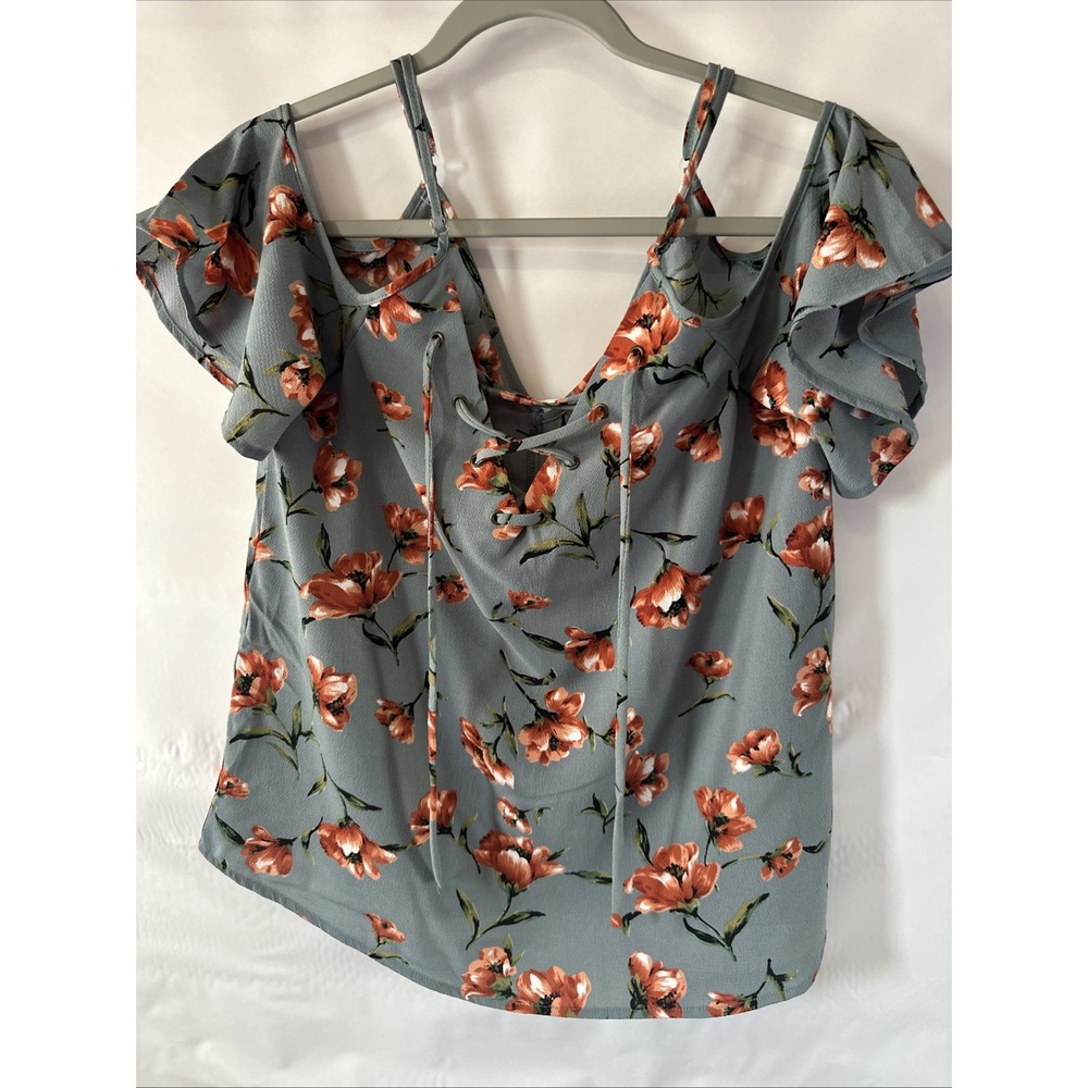 DayTrip Cold Shoulder‎ Top, Small